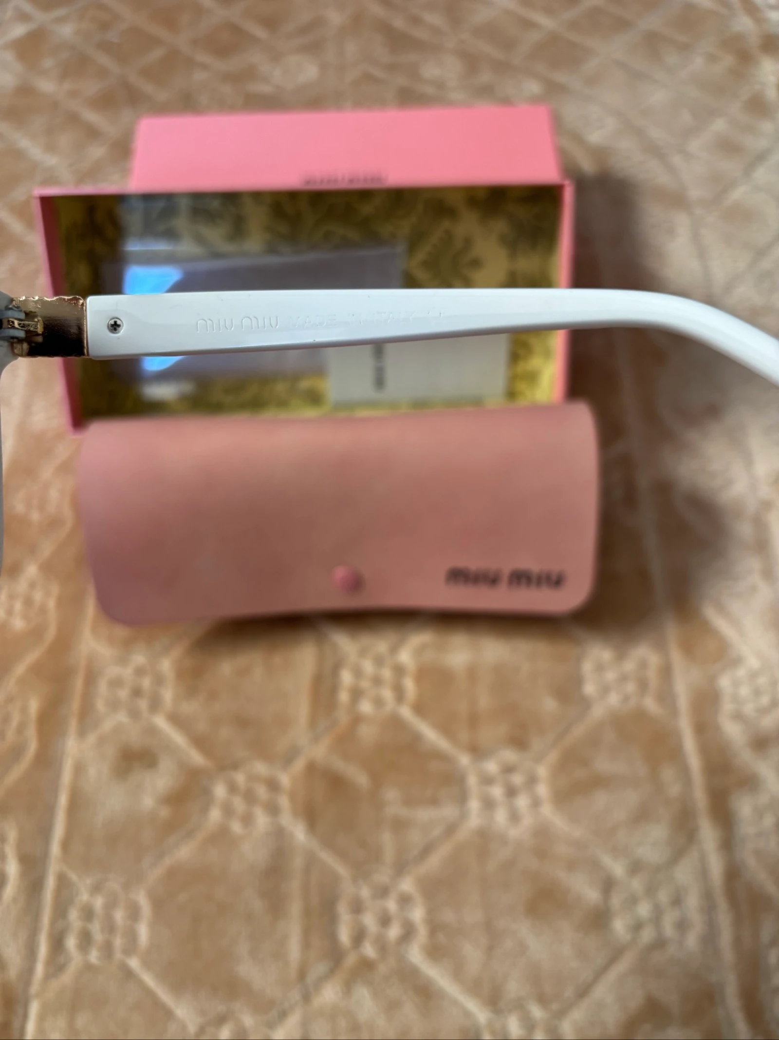 Gafas de sol blancas estilo premium – Excelente estado – photo 4